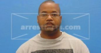Drapier Leon Mcknight