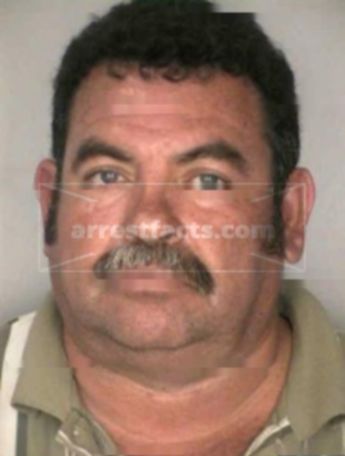Sergio S Soto