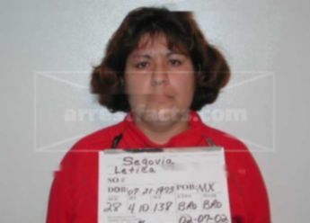 Leticia Espin0Za \\ Segovia