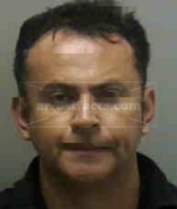 Fernando D Gonzales
