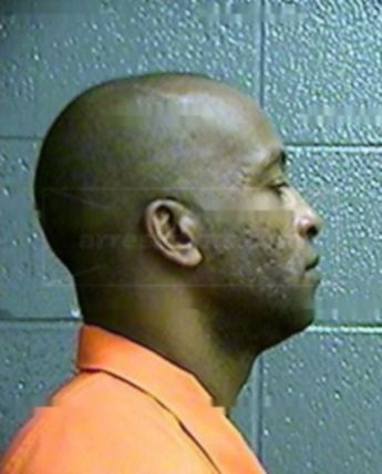 Darryl E Knight