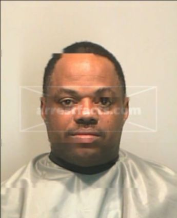 Donovan E Smith