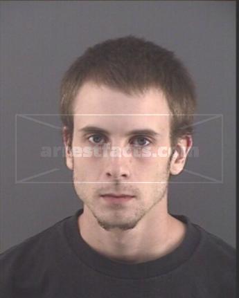 Justin L Davis