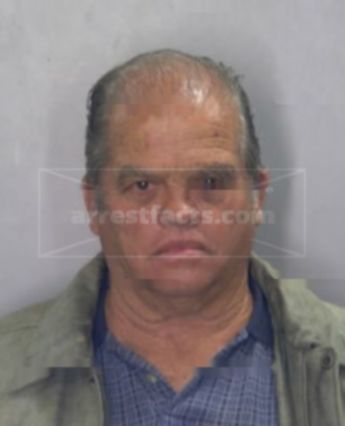 Ronald P Caravalho