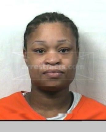 Alisha M Davis