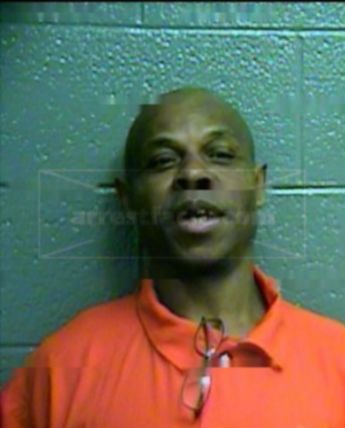Lester R Randle