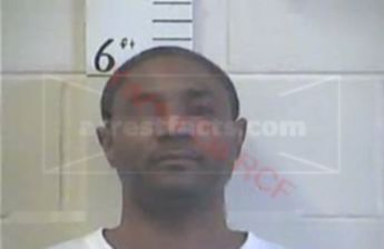 Lorenzo M Green