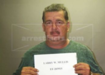 Larry W Mullis