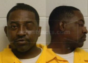 Derrick Simmons