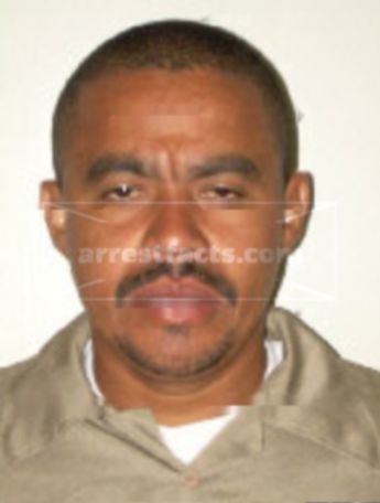 Omar M Hernandez