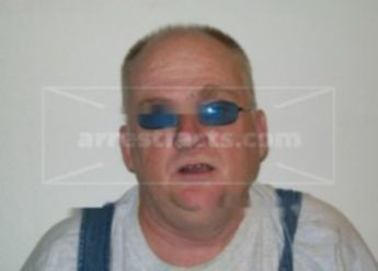 Carl J Kight