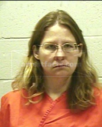 Lori L Edmonds