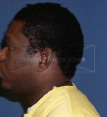 Antwone D Bowden