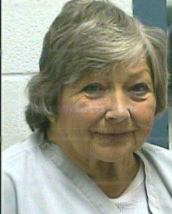 Linda J Stringer
