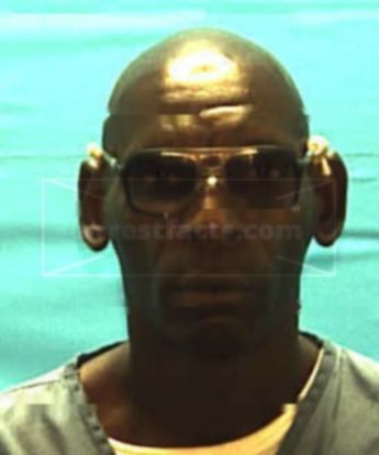Ronny L Mathis