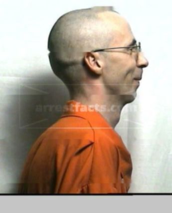 Lonnie R Briscoe