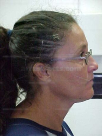 Stephanie Arles
