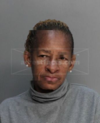 Gloria M Williams