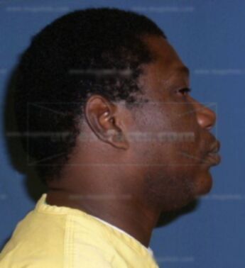 Antwone D Bowden