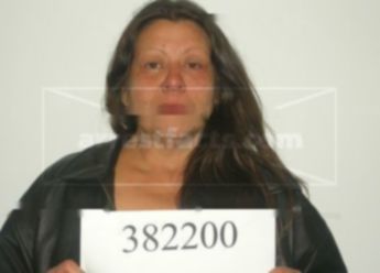 Leslie J Stone