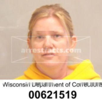Peggy L Champlin