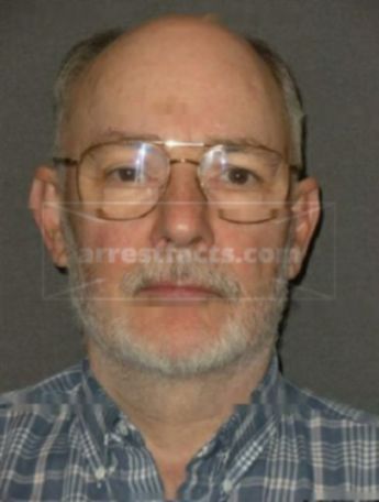 Larry J Curry
