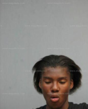 Dashauna L Brown