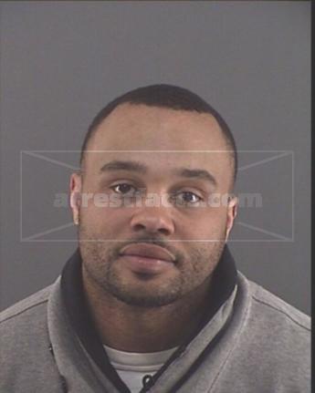 Dontae M Thomas