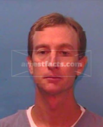 Aaron E Mccormick