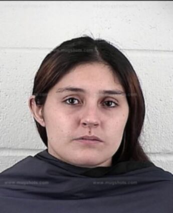 Esther Adriana Flores