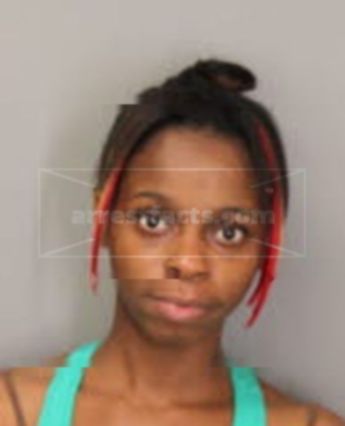 Lyshundria Cox