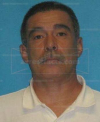 Hector L Amadovar