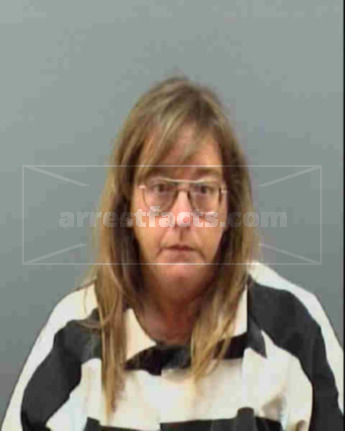 Lori L Boston