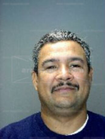 Louis Flores