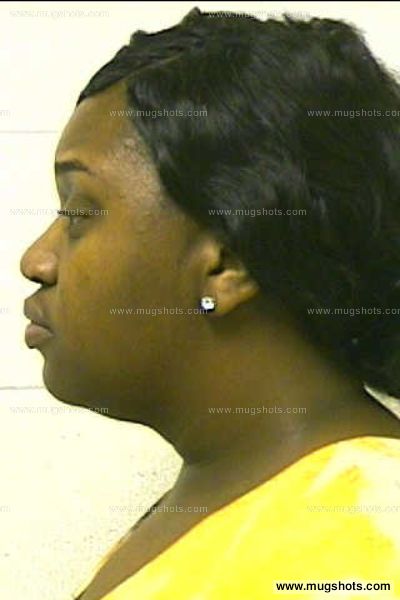 Donnarae Diera Williams