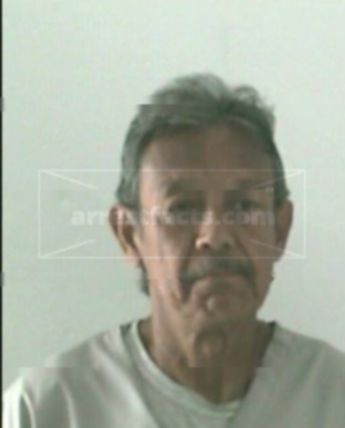 Kenneth W Shelton