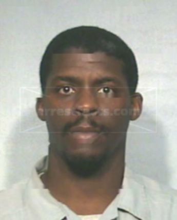 Roniel R Miles