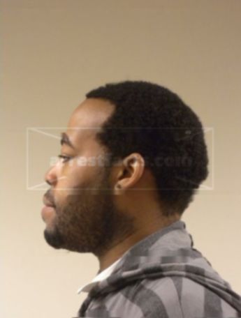 Darreon L Woods