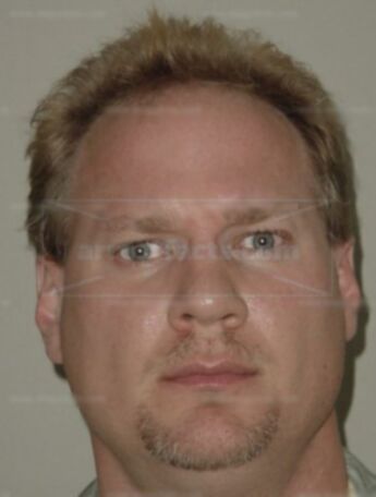 Lonnie J Bonlender