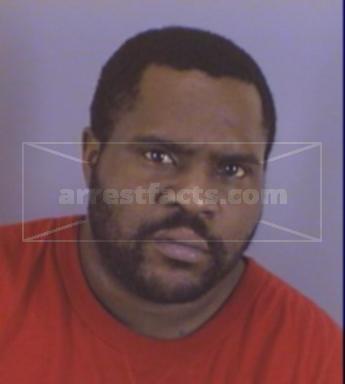 Anando Lamorris Robert
