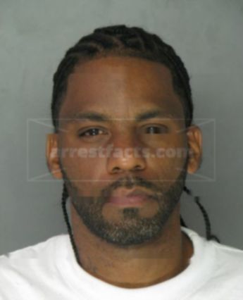 Tshakai Simmons