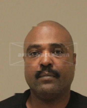 Leon Martez Hollowell