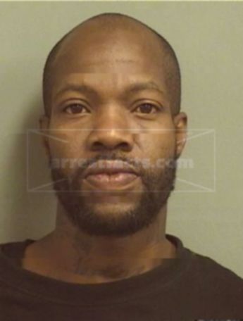 Lorenzo B Lockett