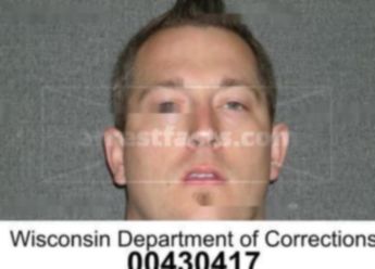 Justin D Groll