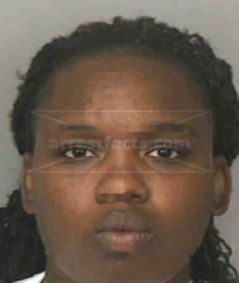 Shavienia L Jones