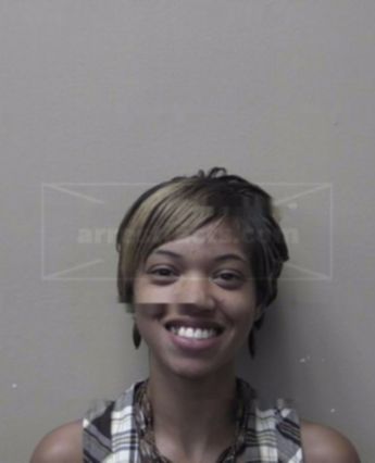 Araven Symone Woods