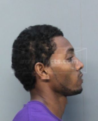 Julio Nelson Moore