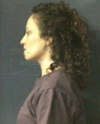 Lisa M Lyons