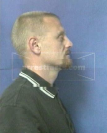 Eric L Larimore
