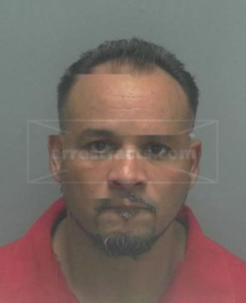 Hugo Cesar Pena J